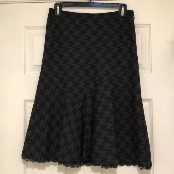 Black & Grey Houndstooth Skirt - Picture 1 of 3